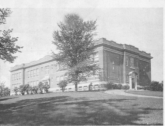 Pomeroy School exterior